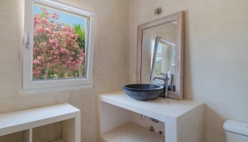 Resa Estates Ibiza te koop san Jose for sale 7 bedrooms apartment bathroom sink.jpg